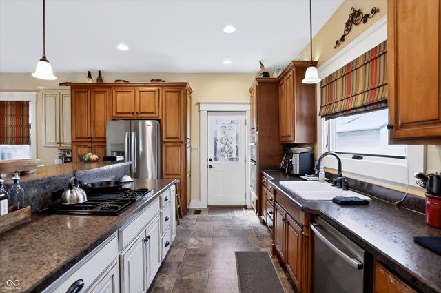 231 E 6th Street, Rushville, IN 46173
