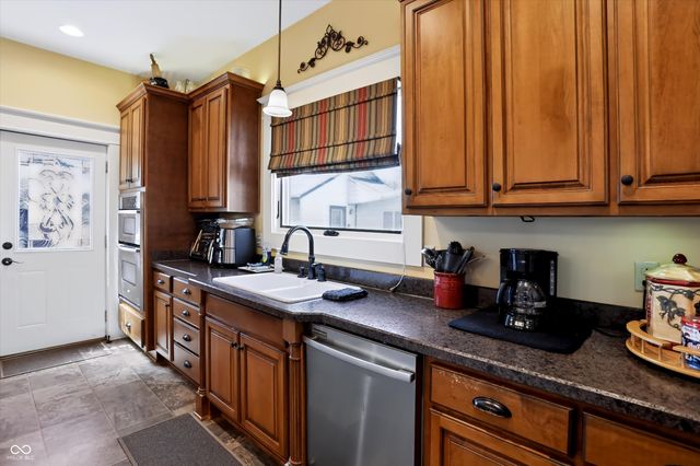 231 E 6th Street, Rushville, IN 46173