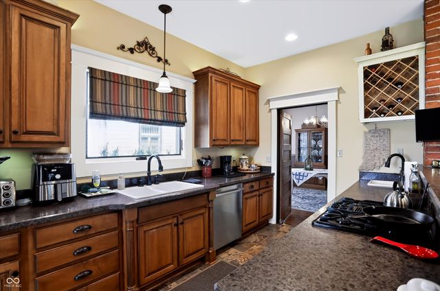 231 E 6th Street, Rushville, IN 46173