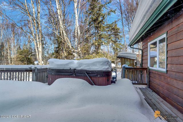 12240 Wagner Street, Anchorage, AK 99516