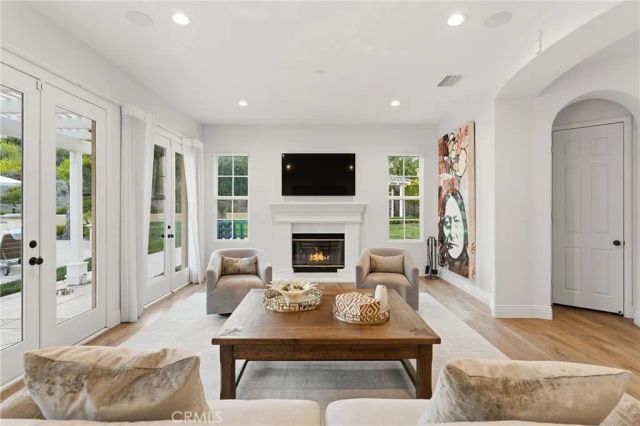 26962 Alsace, Calabasas, CA 91302