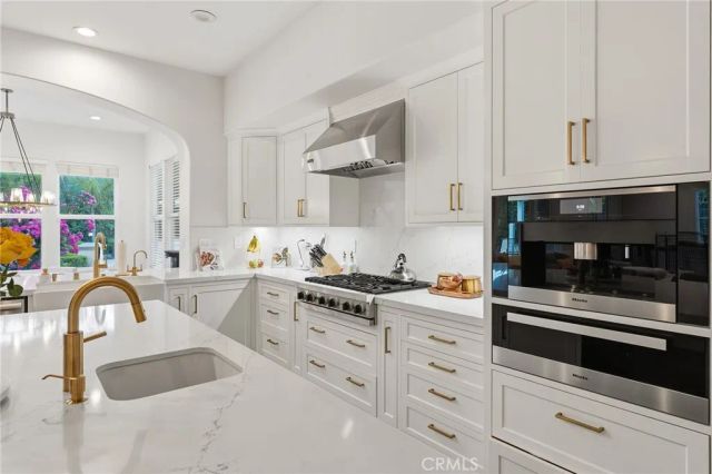 26962 Alsace, Calabasas, CA 91302