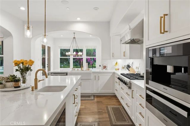 26962 Alsace, Calabasas, CA 91302