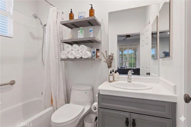 26962 Alsace, Calabasas, CA 91302