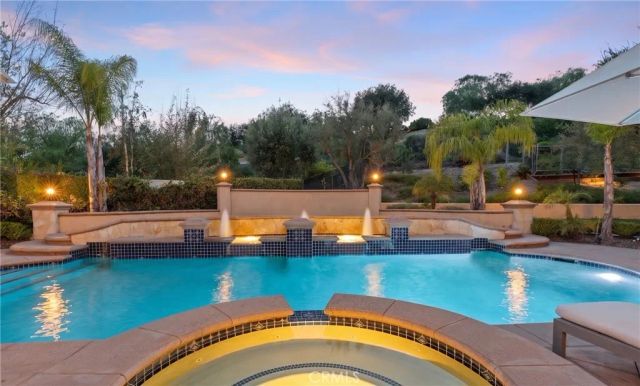26962 Alsace, Calabasas, CA 91302