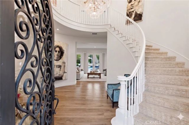 26962 Alsace, Calabasas, CA 91302