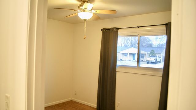 38 Surrey Road, Montgomery, IL 60538