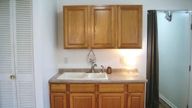 38 Surrey Road, Montgomery, IL 60538