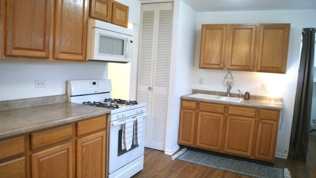 38 Surrey Road, Montgomery, IL 60538