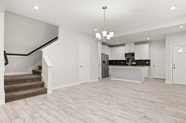 1411 Featherstone Street A, Houston, TX 77020
