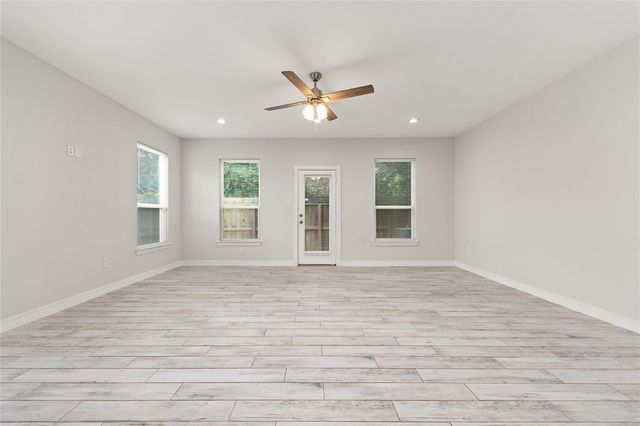 1411 Featherstone Street A, Houston, TX 77020