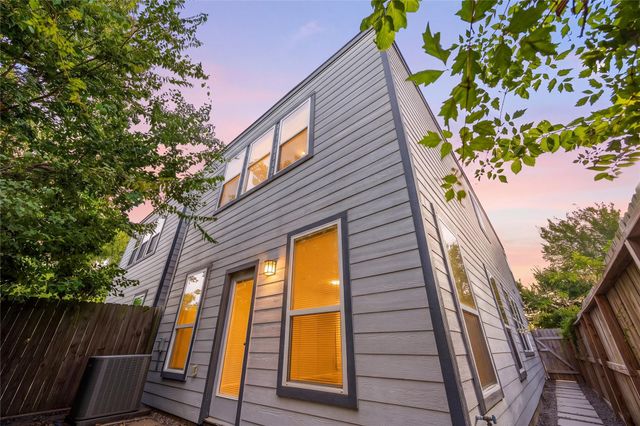1411 Featherstone Street A, Houston, TX 77020