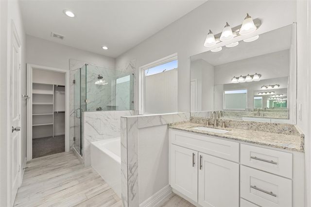 1411 Featherstone Street A, Houston, TX 77020