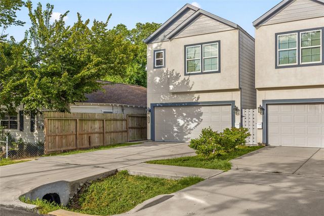 1411 Featherstone Street A, Houston, TX 77020