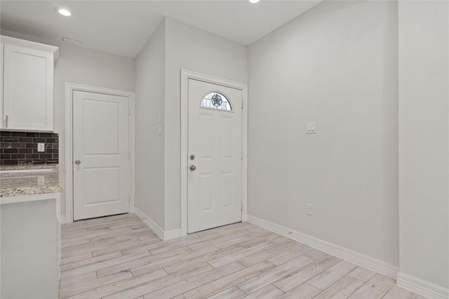 1411 Featherstone Street A, Houston, TX 77020