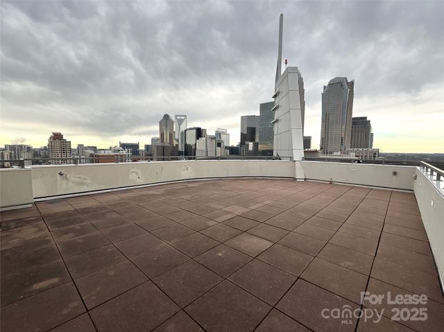 505 E 6th Street 302, Charlotte, NC 28202