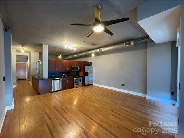 505 E 6th Street 302, Charlotte, NC 28202