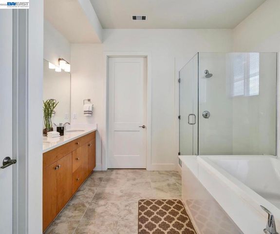 1749 Kilowatt Way 302, Fremont, CA 94539
