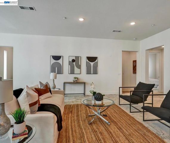 1749 Kilowatt Way 302, Fremont, CA 94539
