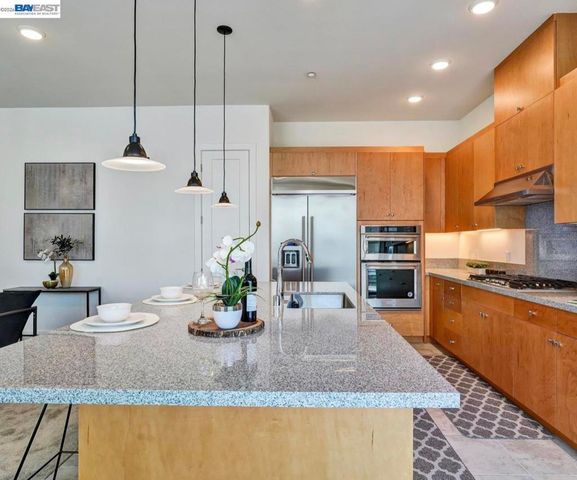 1749 Kilowatt Way 302, Fremont, CA 94539