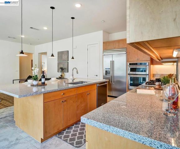 1749 Kilowatt Way 302, Fremont, CA 94539