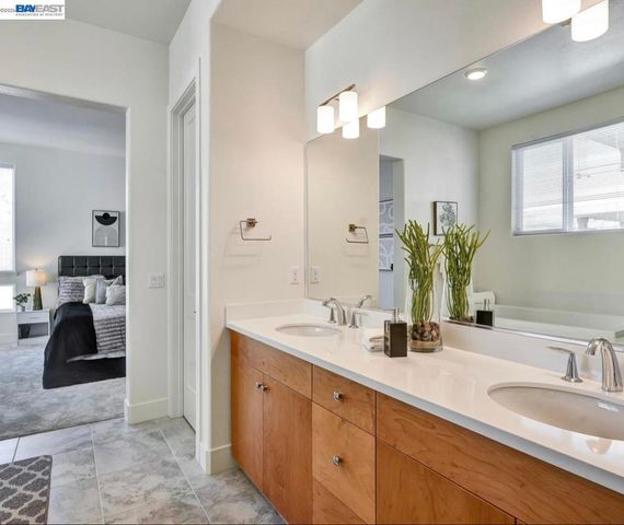 1749 Kilowatt Way 302, Fremont, CA 94539