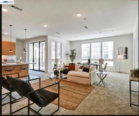 1749 Kilowatt Way 302, Fremont, CA 94539