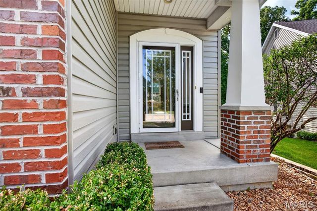 262 Sunset Villa Lane, O'fallon, MO 63366