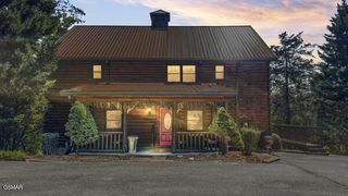 838 Bear Run Way, Sevierville, TN 37862