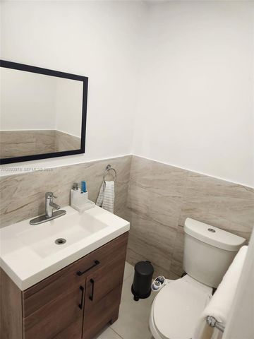 2165 SW 47th Street B, Dania Beach, FL 33312