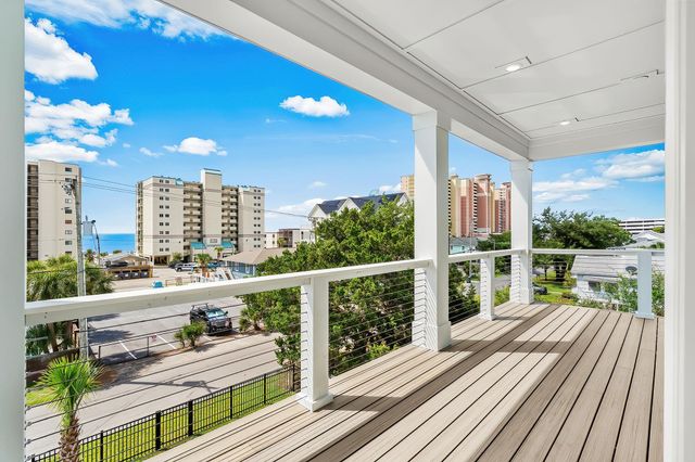 2503 Holly Dr., North Myrtle Beach, SC 29582