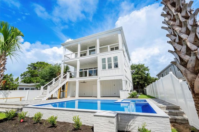 2503 Holly Dr., North Myrtle Beach, SC 29582