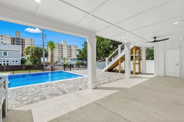 2503 Holly Dr., North Myrtle Beach, SC 29582