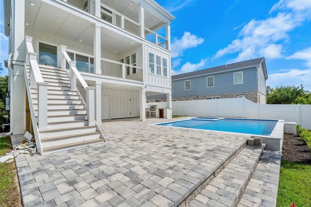 2503 Holly Dr., North Myrtle Beach, SC 29582
