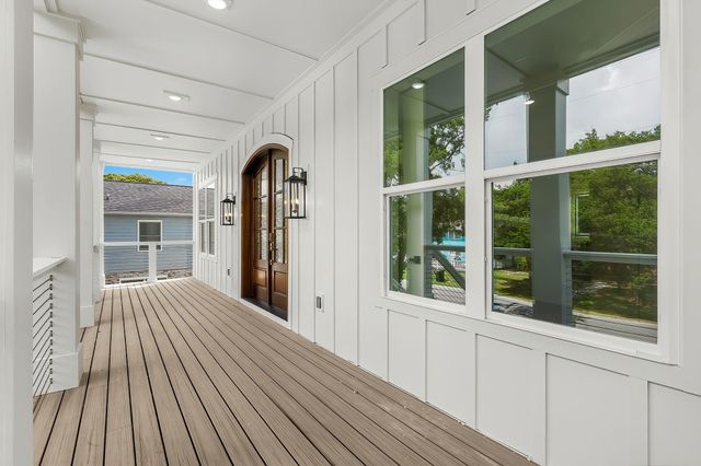 2503 Holly Dr., North Myrtle Beach, SC 29582