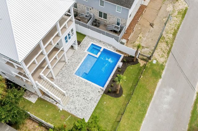 2503 Holly Dr., North Myrtle Beach, SC 29582
