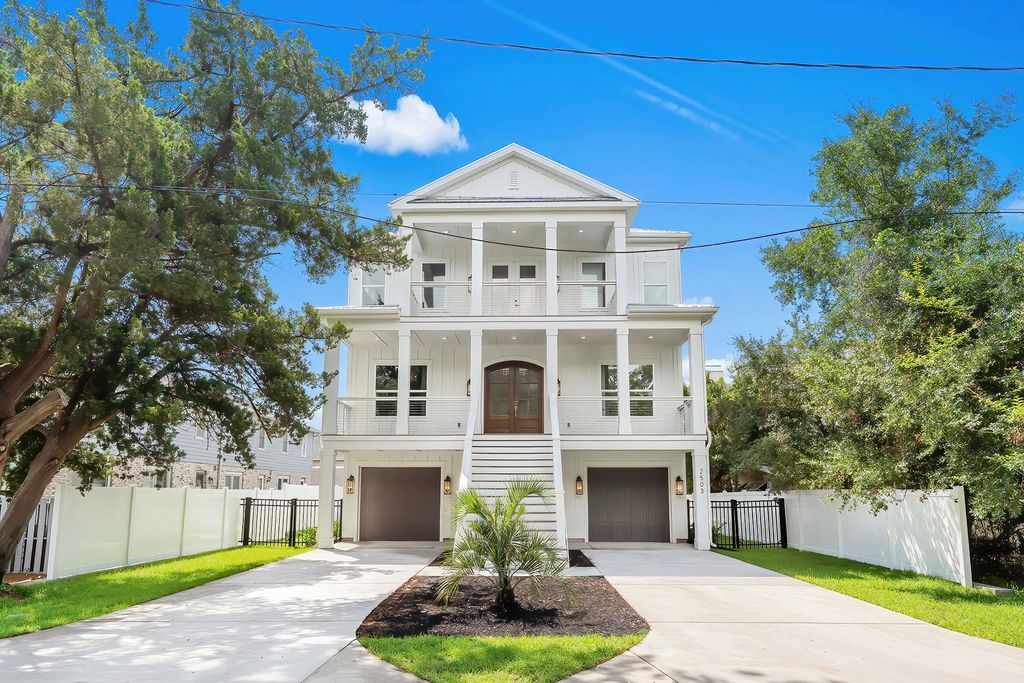 2503 Holly Dr., North Myrtle Beach, SC 29582