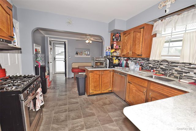 1020 Garden Place, Baldwin, NY 11510