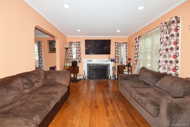 1020 Garden Place, Baldwin, NY 11510