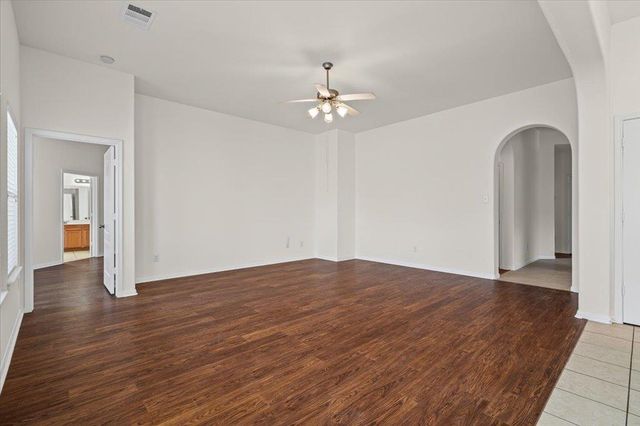 1408 Augusta Bend DR, Hutto, TX 78634