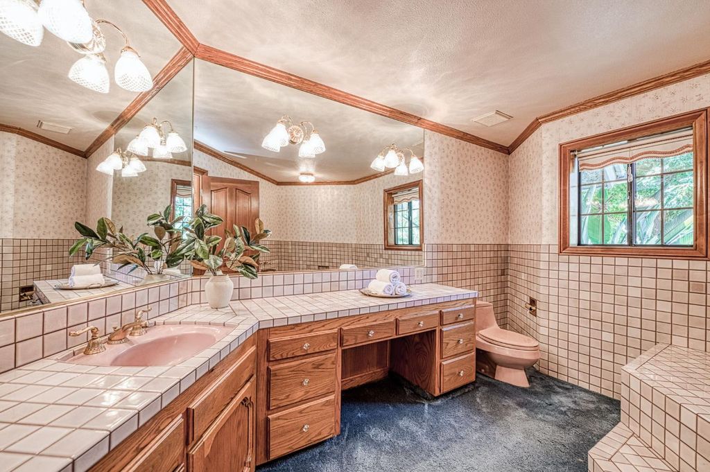 Image 26 of property listing at 424 N De Wolf Avenue, Fresno, CA 93737