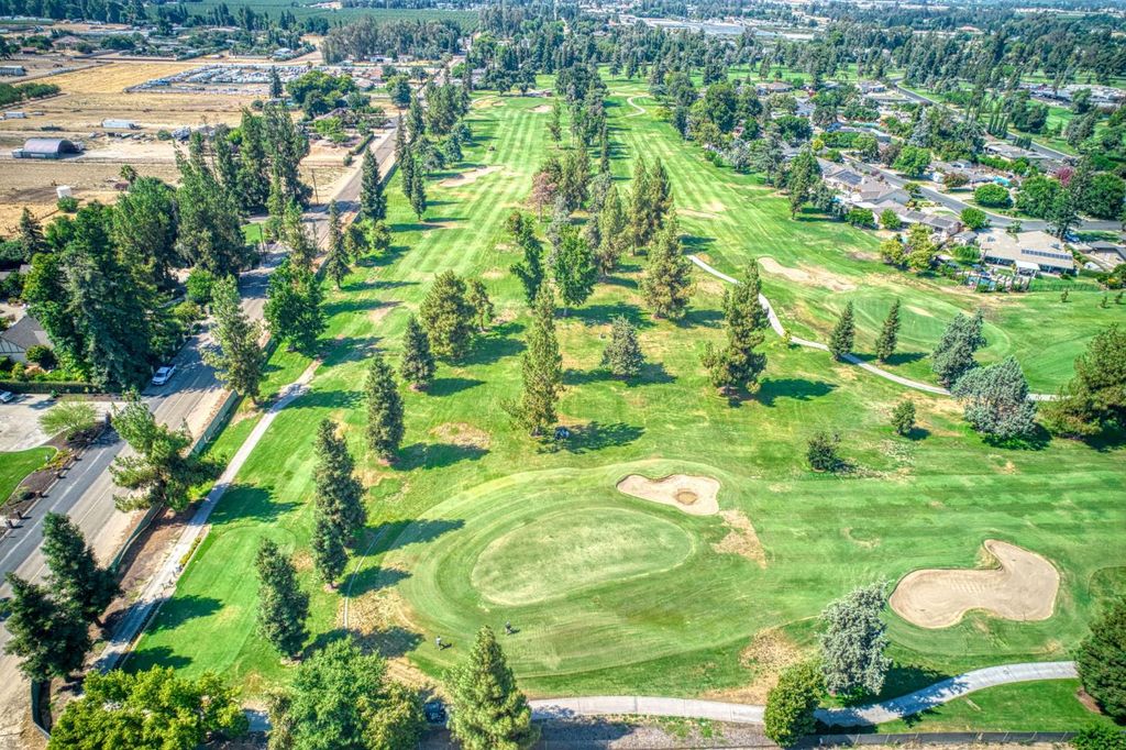 Image 36 of property listing at 424 N De Wolf Avenue, Fresno, CA 93737