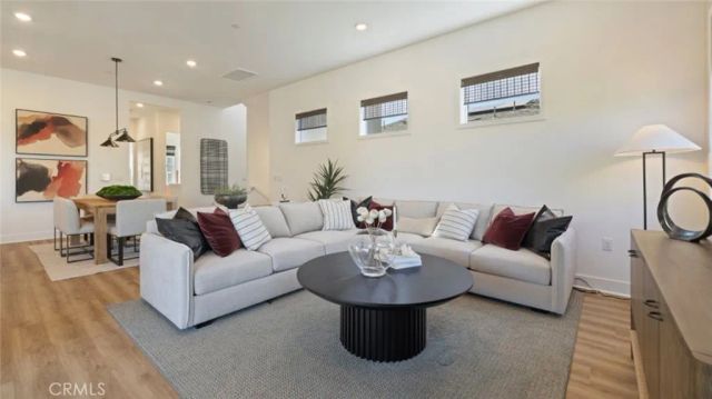 312 Junco, Irvine, CA 92618