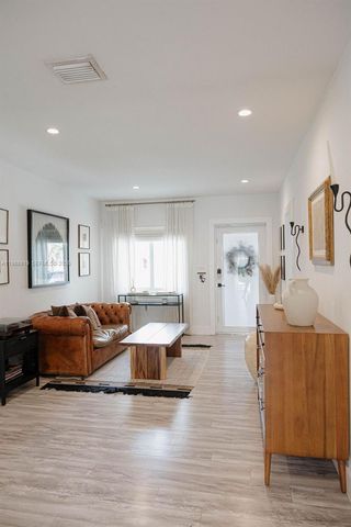 3205 SW 68th Ave, Miami, FL 33155