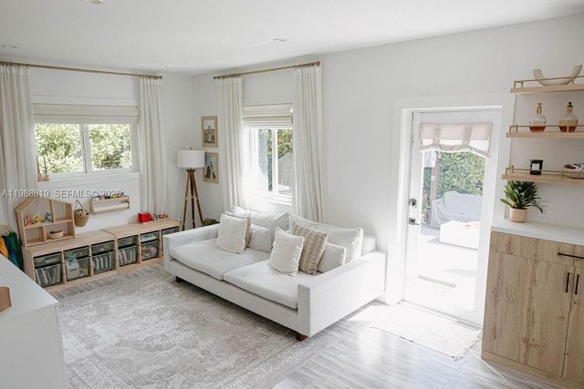 3205 SW 68th Ave, Miami, FL 33155