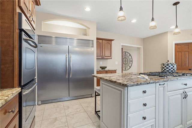 2167 S Villa Dr, Hampton, PA 15044