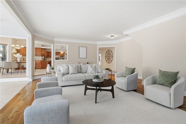 2167 S Villa Dr, Hampton, PA 15044