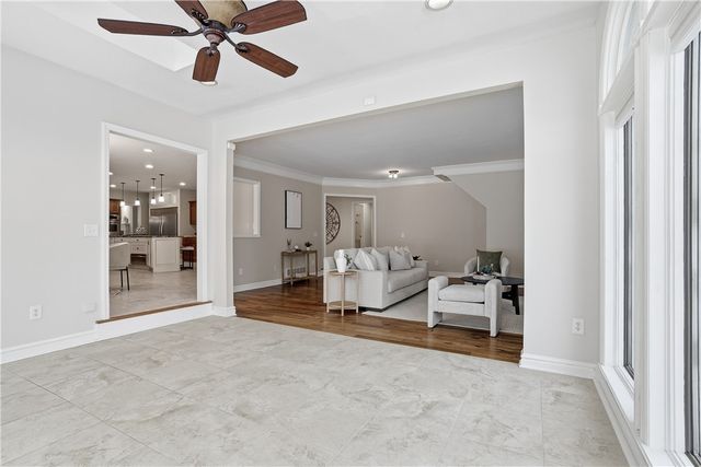 2167 S Villa Dr, Hampton, PA 15044