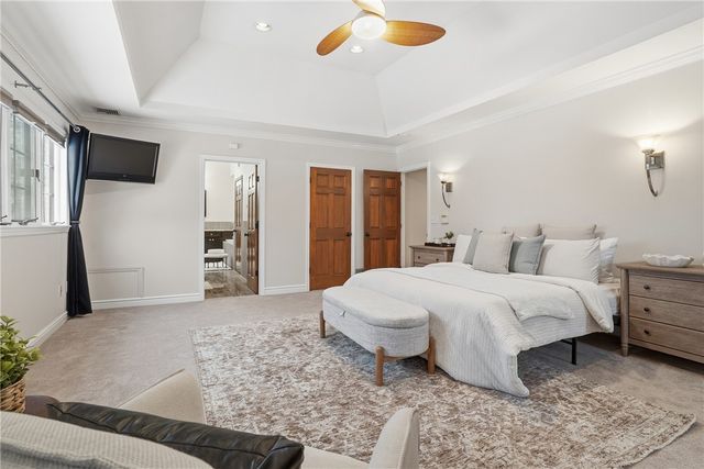 2167 S Villa Dr, Hampton, PA 15044