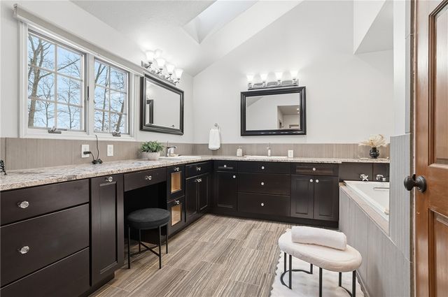 2167 S Villa Dr, Hampton, PA 15044